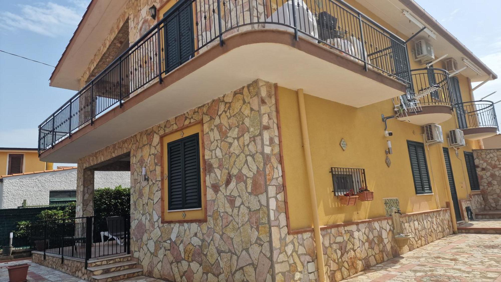 Apartment Villino Giovanna A A 200 Mt Dal Mare *